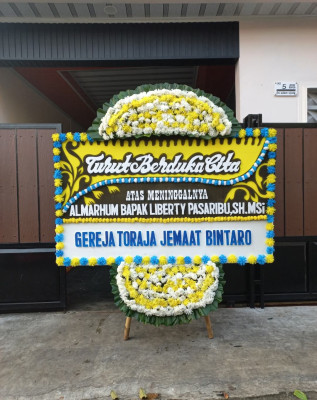 Papan Bunga Duka di Bantuas